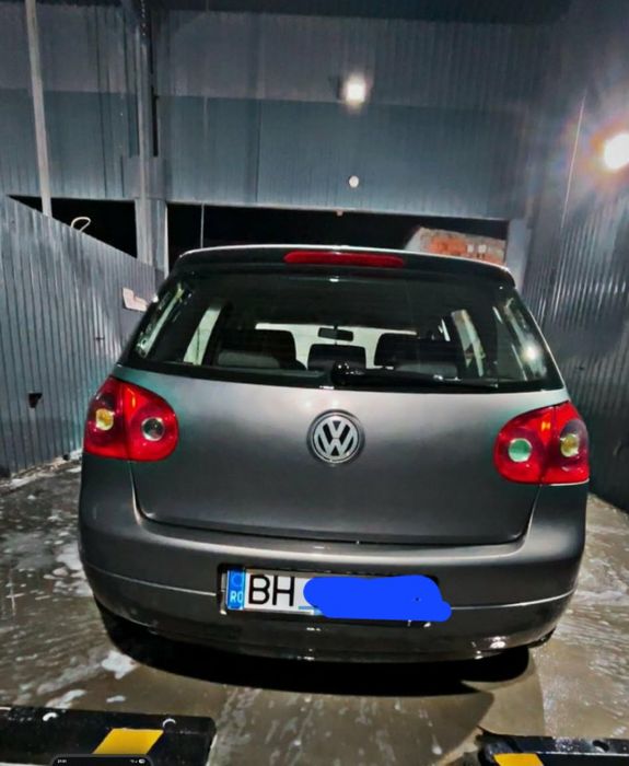 Vând Volkswagen Golf 5 scurt