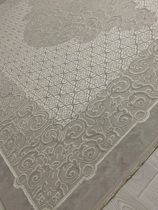 Продам ковер в отл .состоянии