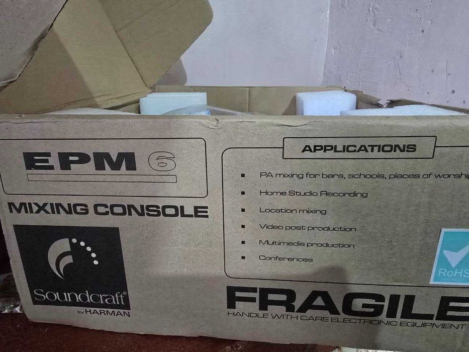 Soundcraft EPM6 mikser pulti – professional audio mikser