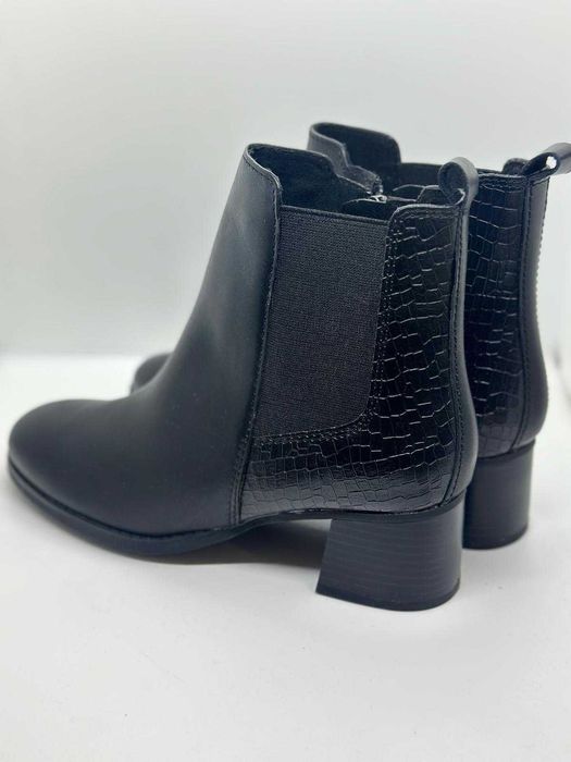 Ghete cu toc Marco Tozzi, Marimea 40