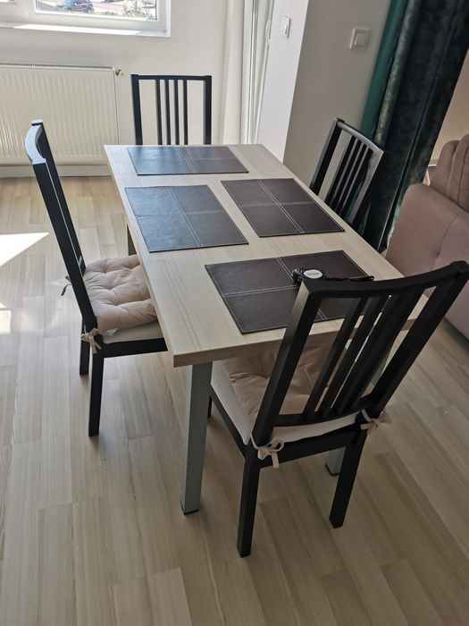 Set masa cu scaune