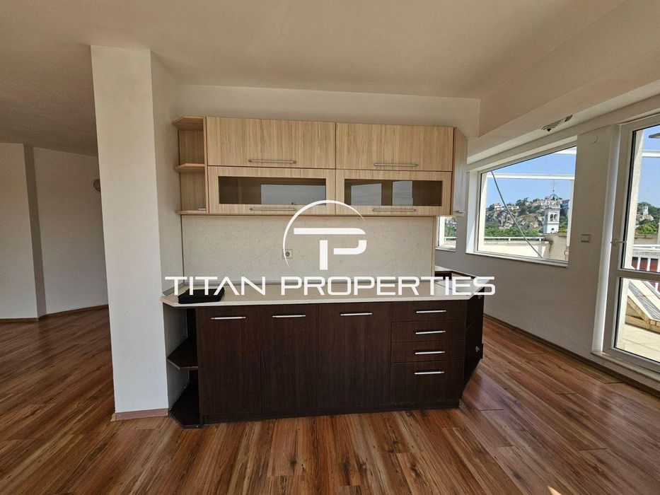 Дава се под наем Мезонет в Пловдив, Център - 356 кв.м за 1495.83 € - Снимка #9
