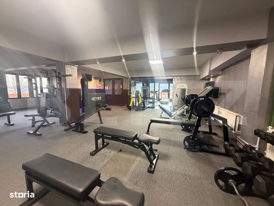 Se vinde complex comercial cu terasa + spatii de cazare la etaj -Pucio
