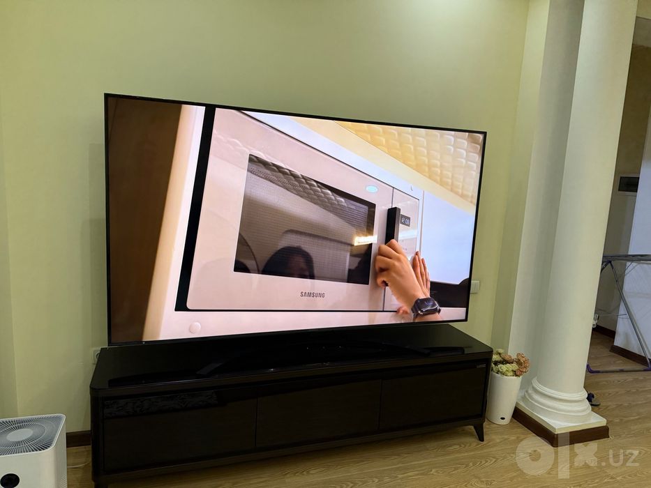 LG 65 UR81 почти новый тв новая модель