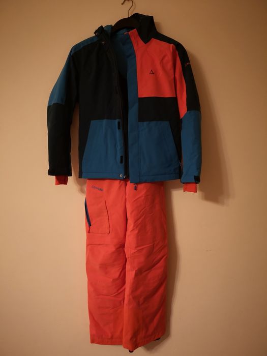 Costum schi Schofell