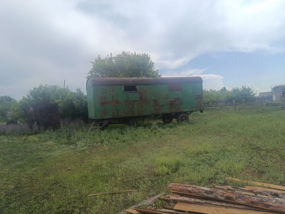 Продам мтз 80,вагончик