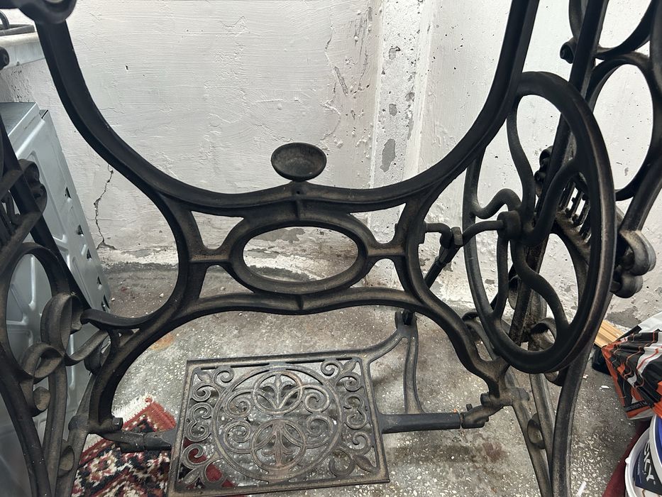 Masina de cusut Singer