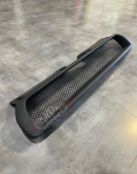 Решетка радиатора STI Subaru Outback BG/BD