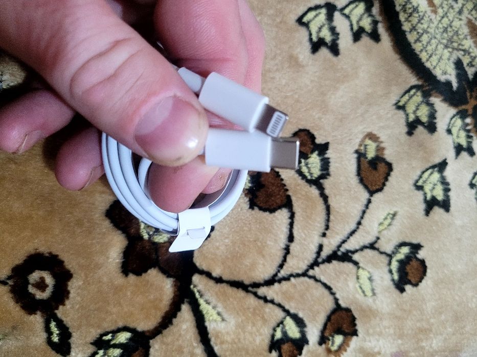 Провод на айфон продам