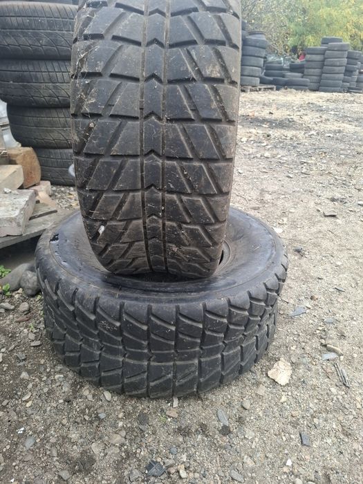 Vand 2 anvelope atv spate 270/60/12 maxis bune fara defecte