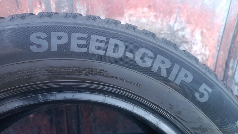 215/65/16 Semperit Дот 4023