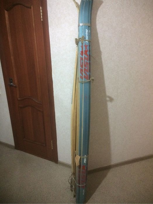Лыжи новые.