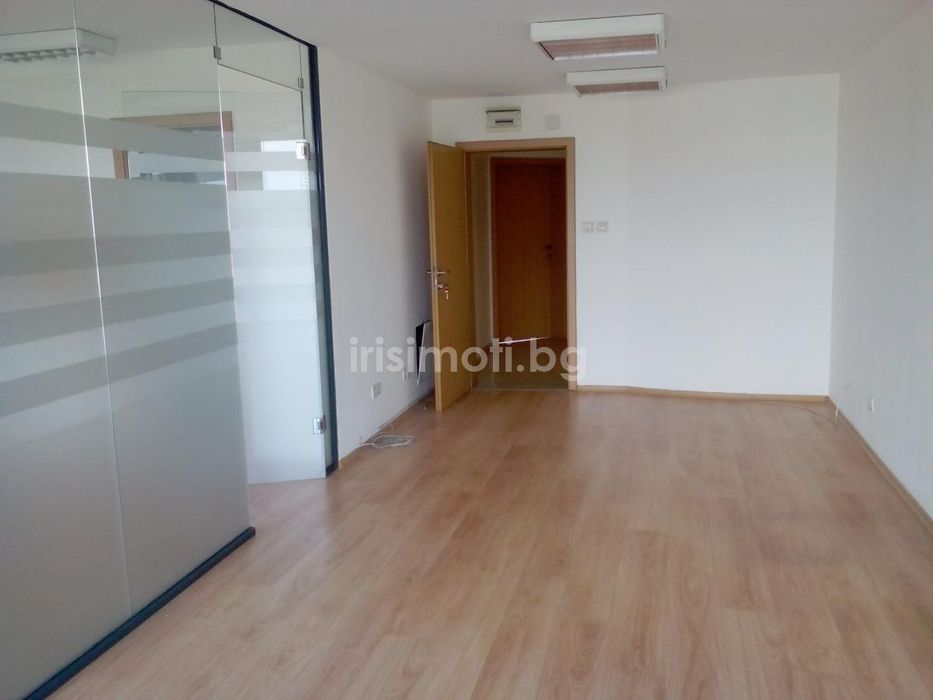 Дава се под наем Офис в София, Център - 68 кв.м за 408 € - Снимка #4