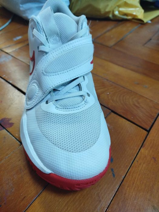 Баскетболни маратонки Nike