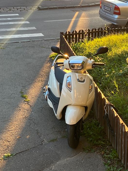 Scooter suzuki address 125 2026 se conduce cu B
