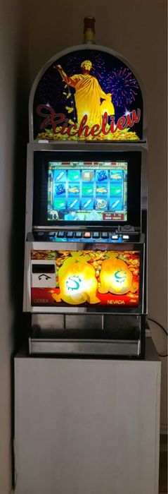 Продам игровой автомат