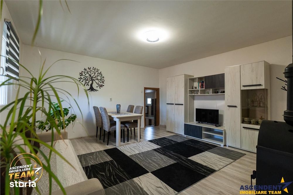 1.200mp teren si casa cu gradina inflorata, aproape de Targu Secuiesc: - Vedere 2