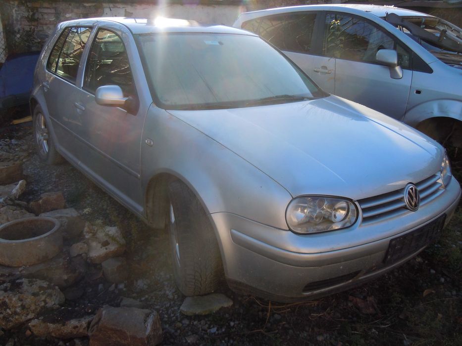 VW Golf 4  1.6 SR  2.3 V5 4motion