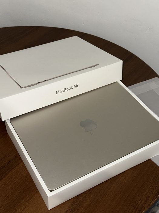 MacBook Air M3 2024 8/256 — 100% батарея, идеал