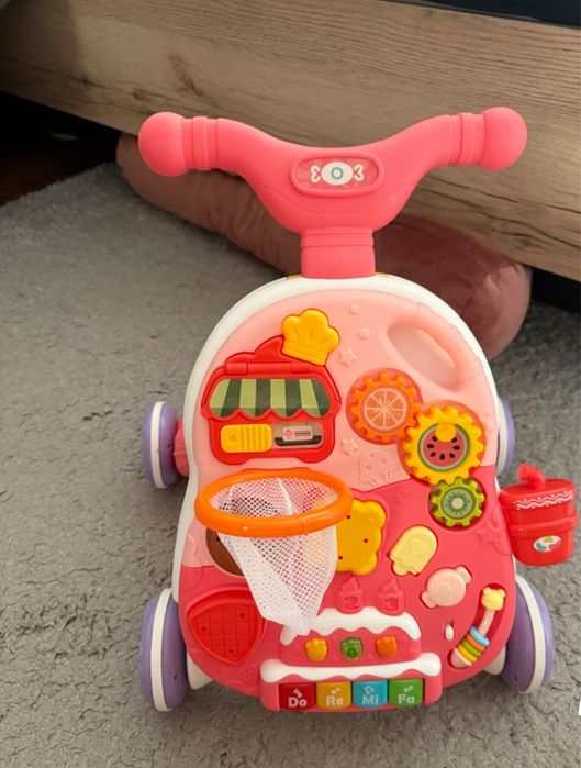 Детские ходунки с бизибордом и музыкальным сопровождением