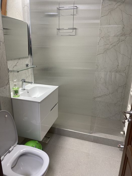 inchiriez apartament 3 camere Piata Unirii - bloc Gulliver