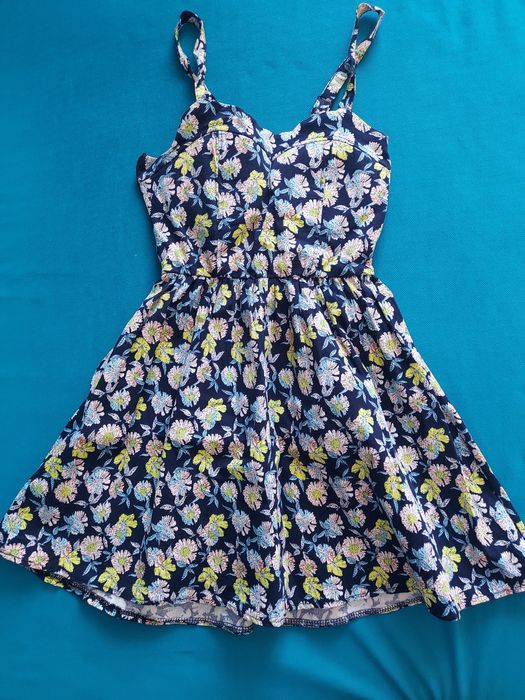 Продам платье недорого