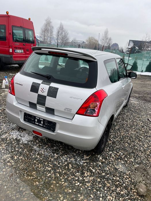 Vand Suzuki Swift 1.3 benzina adus din germania