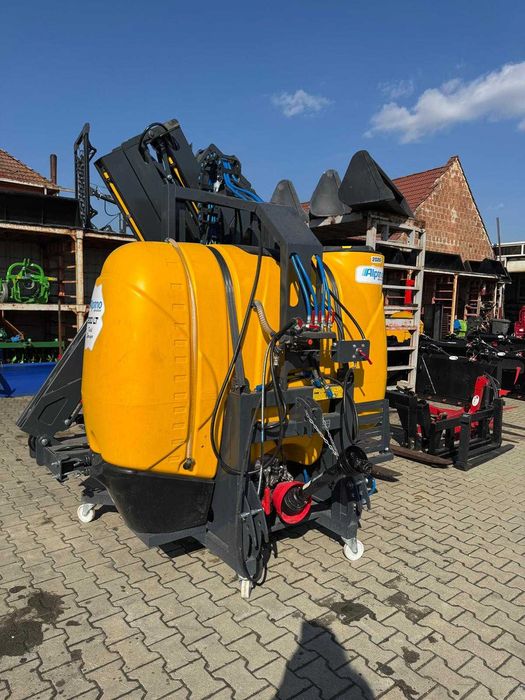 Erbicidator 1300l NOU cu lănci de 15m