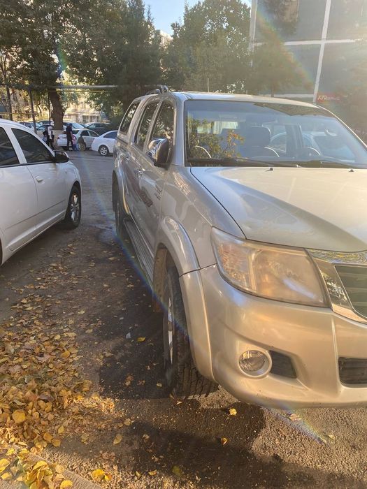 Продается автомобиль TOYOTA HiLIX. Без посредников.