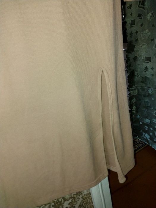 Продам платья новые