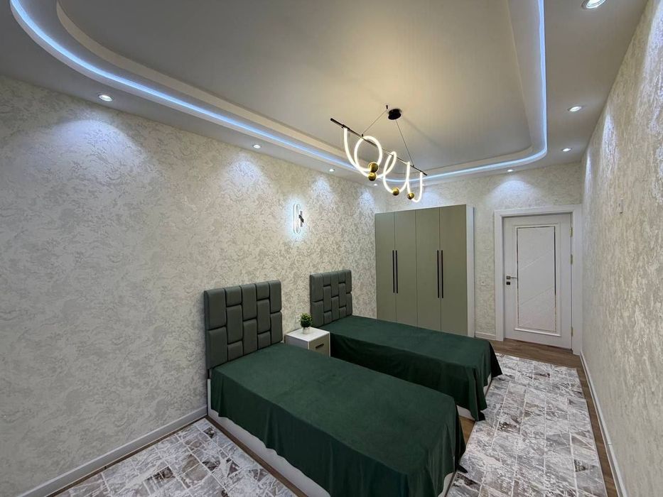 Sotiladi navostroyka 3xonali 2etaj, 115m2, 138 000 y.e  Rudakiy kõchas