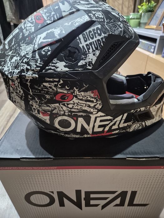 Мотокрос каска ONEAL