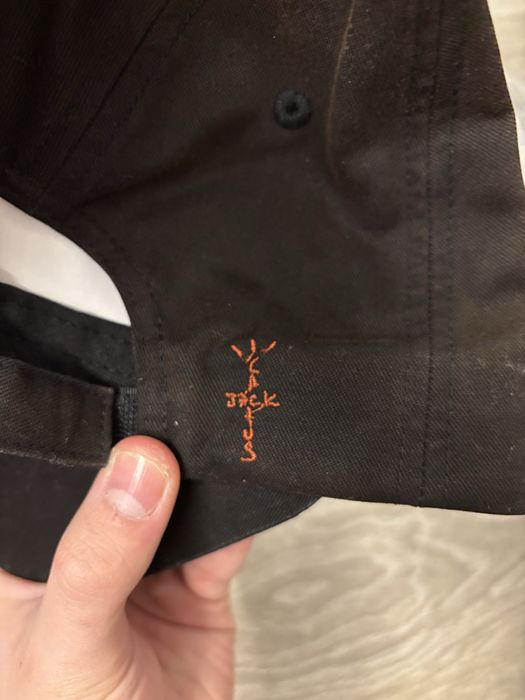 Șapcă Travis Scott x FC Barcelona 1899 – Ediție Limitată (Cactus Jack)