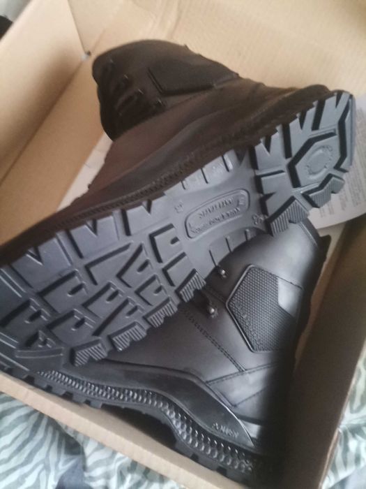 Топ. Нови обувки полеви 43 номер