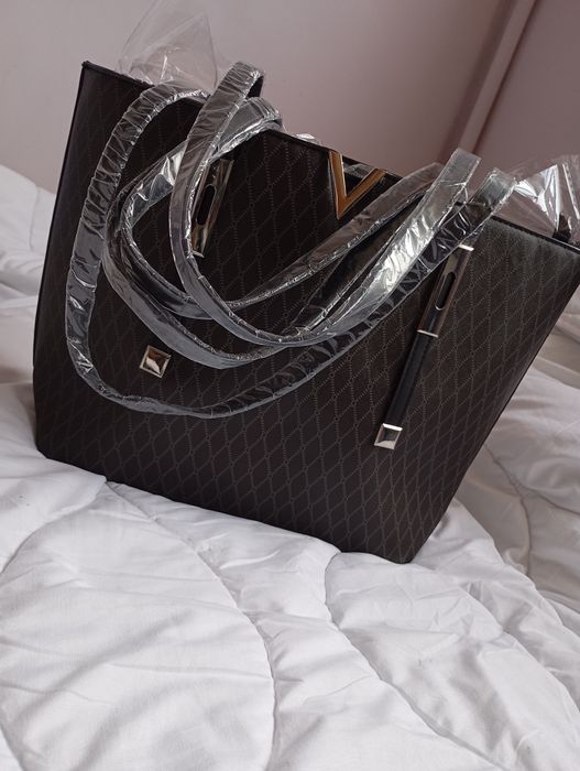 Нова дамска чанта