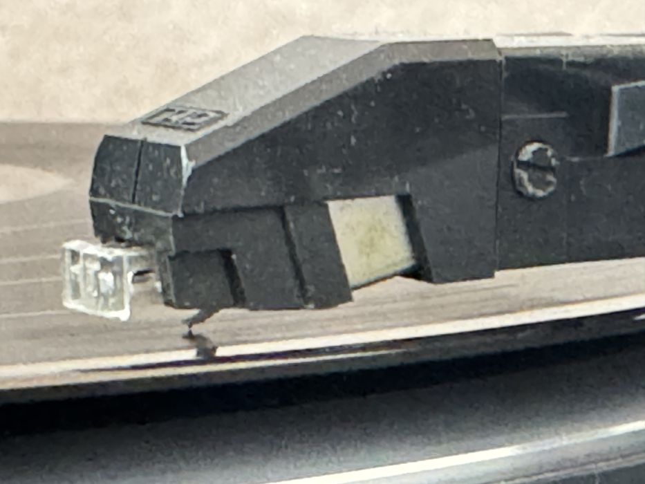 Продавам грамофон Kenwood KD-49F - пълен автомат.