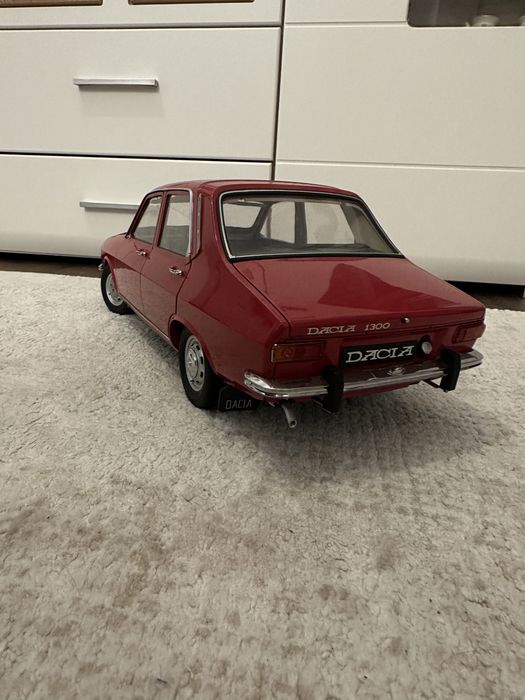Vand sau schimb Dacia 1300 scara 1/8