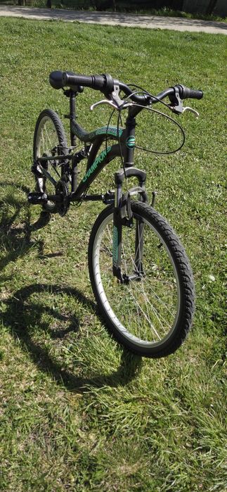 Vând bicicleta Champions