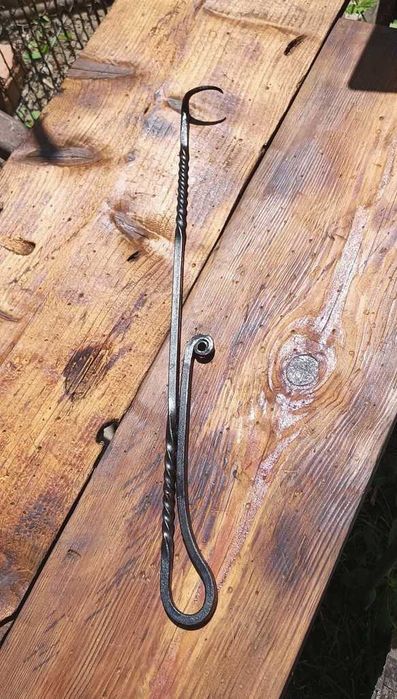 Carlig pentru intors carnea