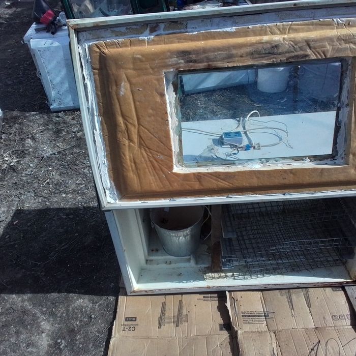 Продам инкубатор 65000 тг.