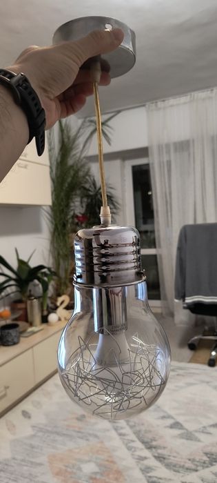 Pendule moderne in forma de bec