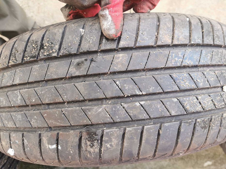 Vand 5 roti cu jante de aluminiu si cauciucuri de vara  205/55R16