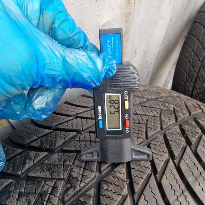 BRIDGESTONE Зимни 225 60 17