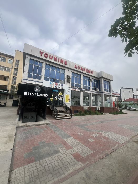 Офис ва у’кув марказ учун жой