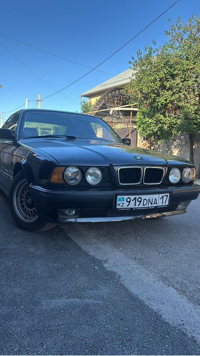 Bmw 5-series.