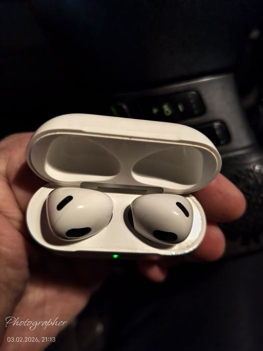 Продам наушники от Айфон