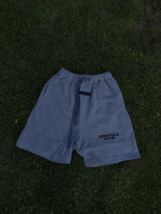 Pantaloni Scurti Essentials / Premium / 2026