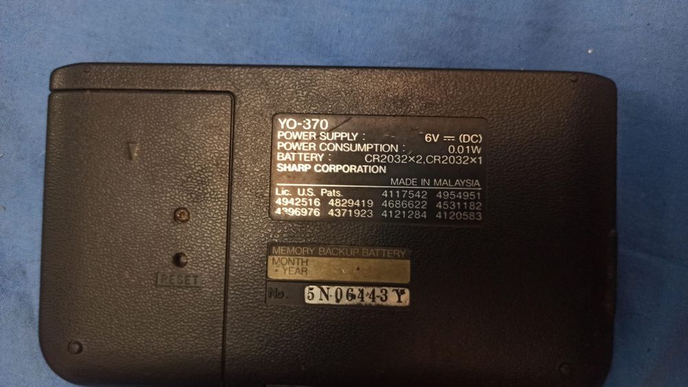 Calculator organizator electronic Sharp