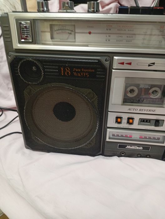 Radio caset MultiTech  7900  Auto reverse