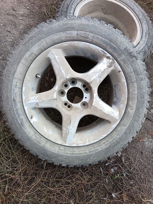 Продам зимние шины R 15